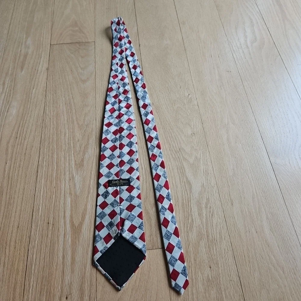 Carlo Ricci Mens Silk Tie Red Cream Grey Harlequin Diamond Pattern Made in Italy
